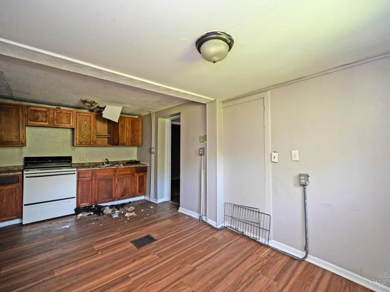 1899 Biegler Street, Cincinnati, OH 45214 Photo 9