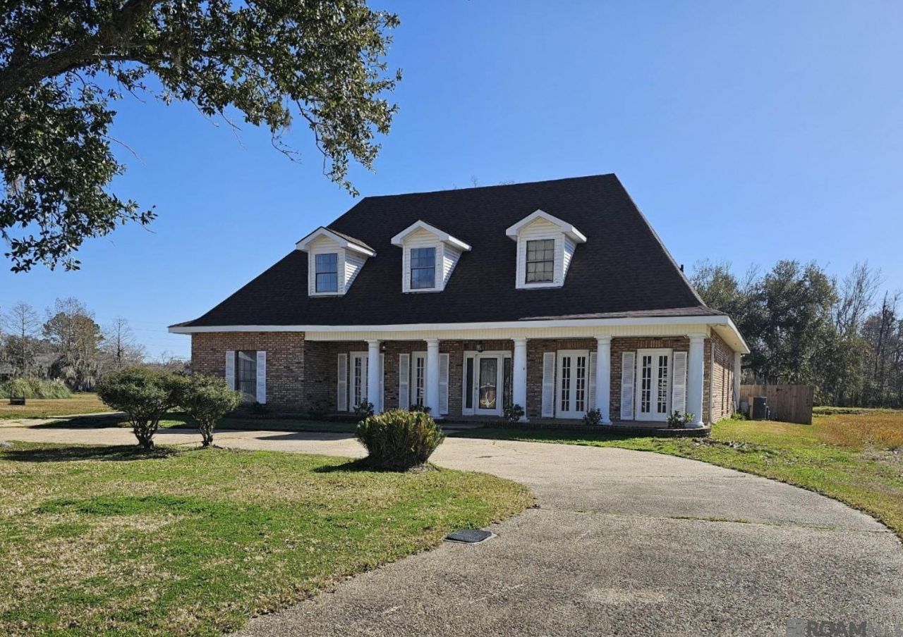 334 Somerset St, Laplace, LA 70068 Main Photo