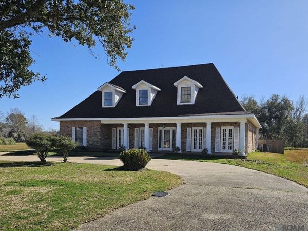 334 Somerset St, Laplace, LA 70068