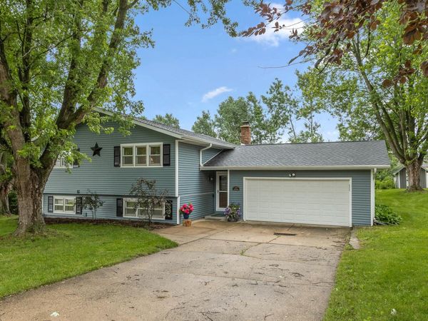 619 12th Avenue, New Glarus, WI 53574