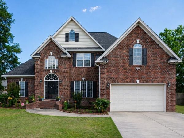 2808 Hermitage Ln., Florence, SC 29501
