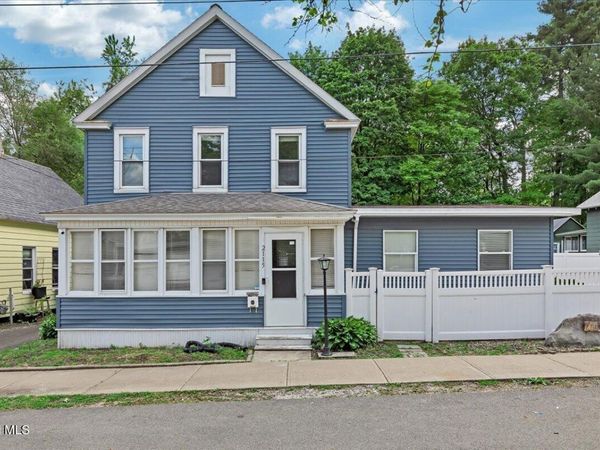2115 Colgate Place, Schenectady, NY 12304