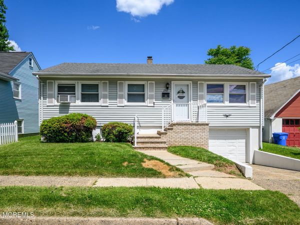 290 Grove Street, Woodbridge, NJ 07095