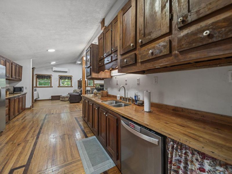 3758 Moriah Road, Oak Hill, OH 45656 Photo 12