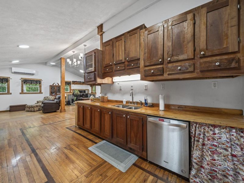 3758 Moriah Road, Oak Hill, OH 45656 Photo 5