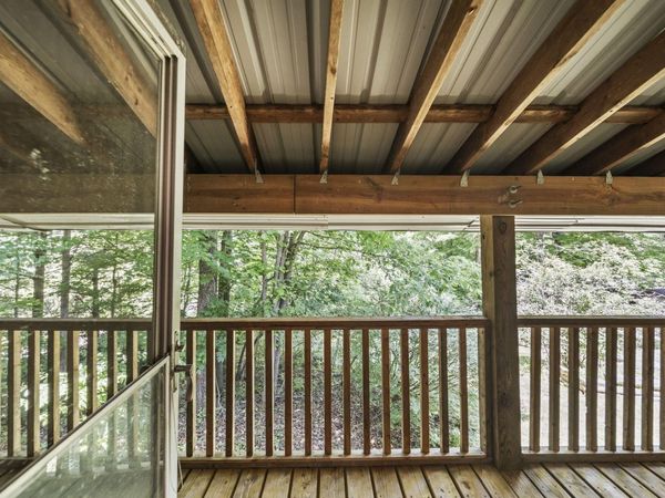 3758 Moriah Road , Oak Hill, OH 45656