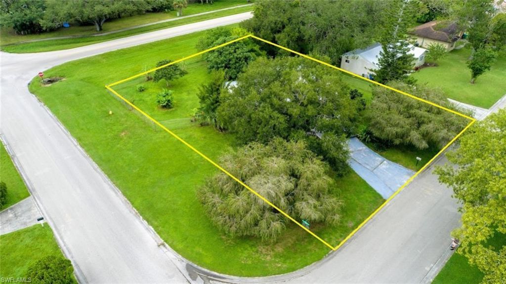 4001 Bishop Cir , Labelle, FL 33935 Photo