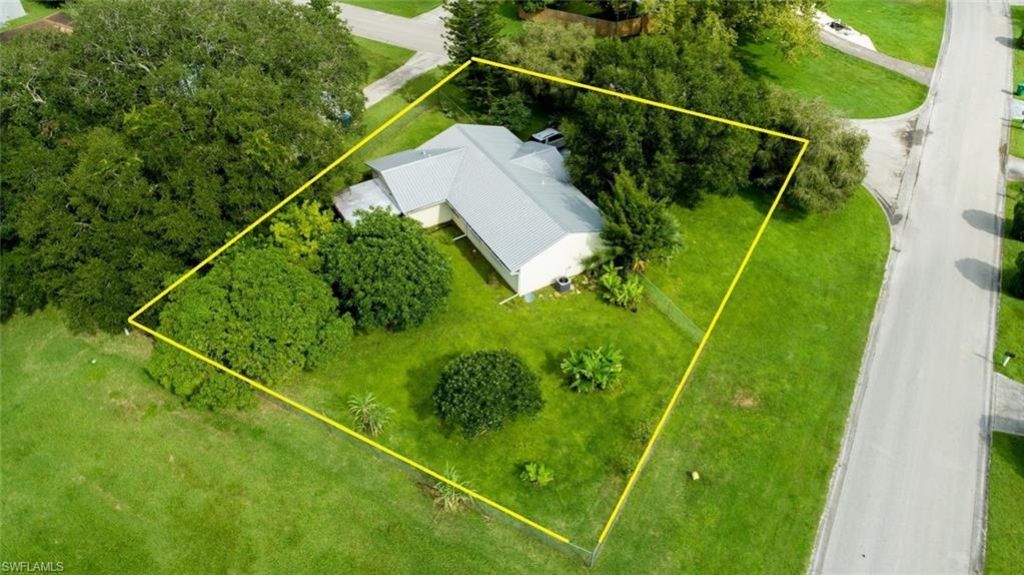 4001 Bishop Cir , Labelle, FL 33935 Photo