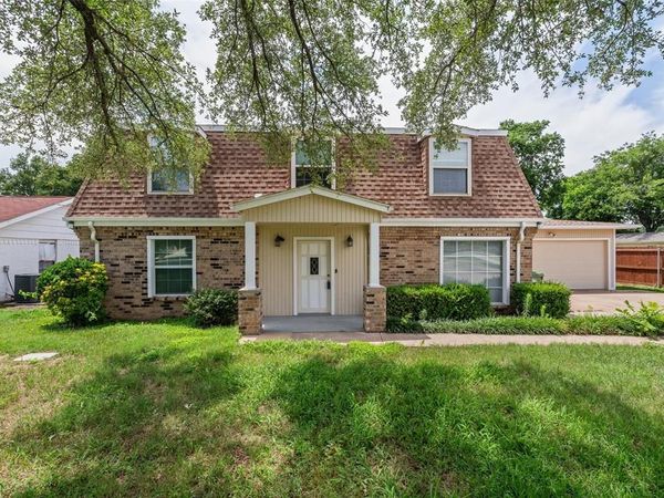 4102 Apache Trail Court , Granbury, TX 76048