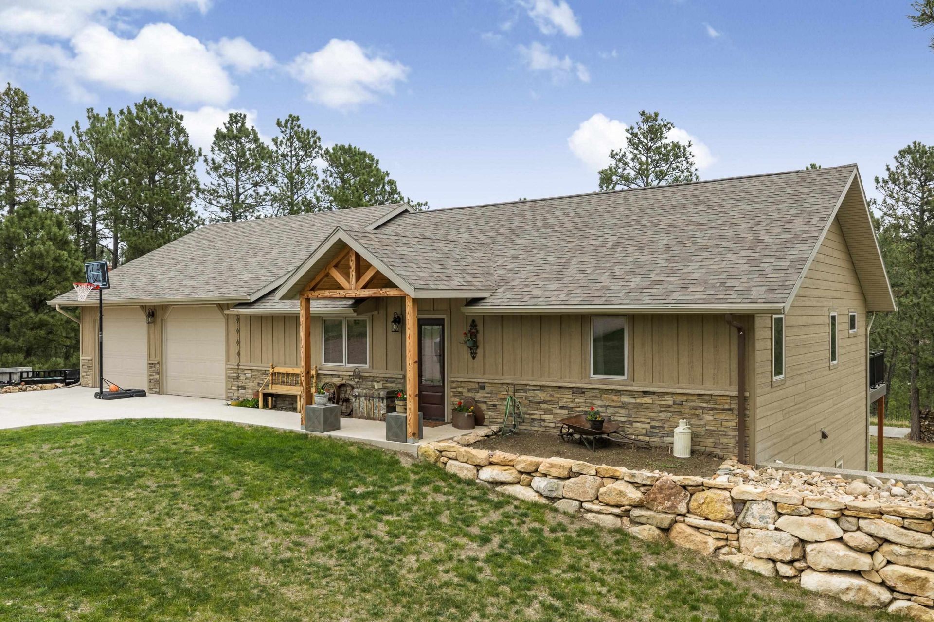 24568 Saddleback Drive, Hermosa, SD 57744 Main Photo