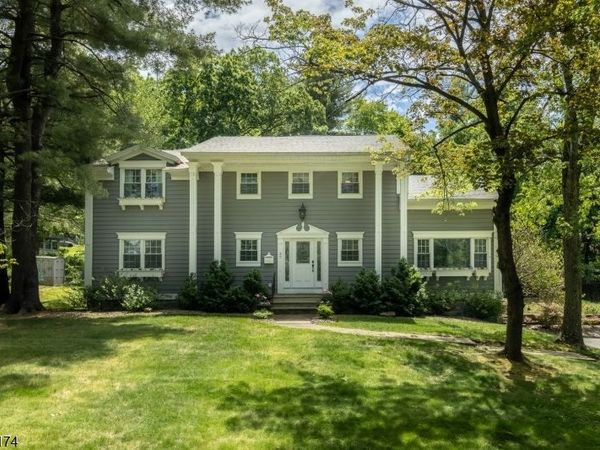 27 Burlington Rd, Berkeley Heights, NJ 07974
