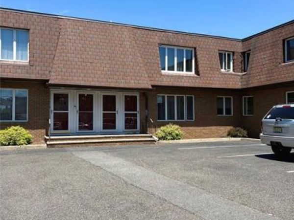 410 Paterson Avenue B4, EAST RUTHERFORD, NJ 07073