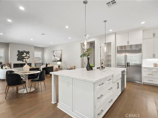 370 Sawbuck, Irvine, CA 92618