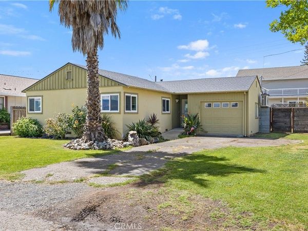 15 Lupoyoma, Lakeport, CA 95453