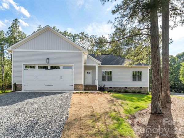 185 Shagbark Court, West End, NC 27376