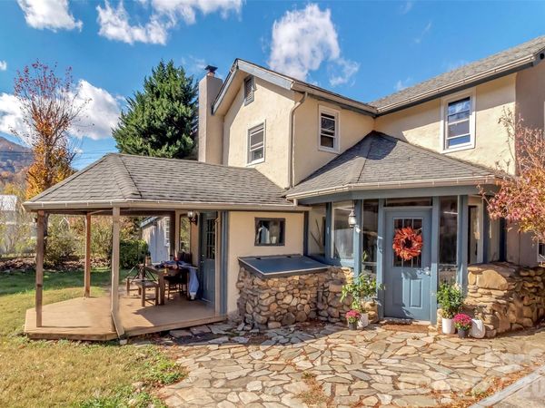 126 Arrowwood Way , Canton, NC 28716