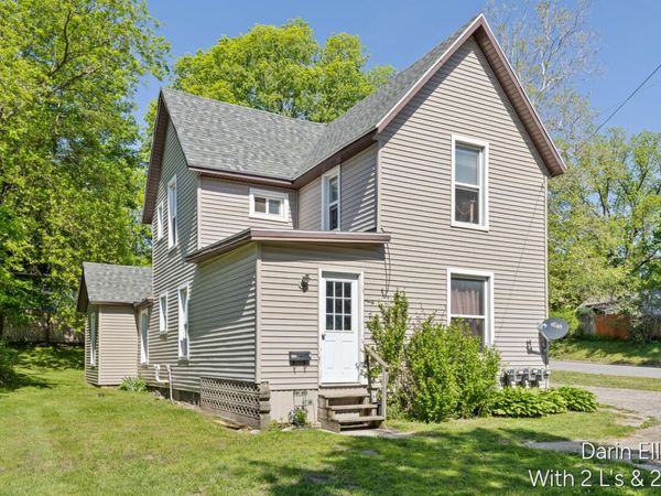 736 N Michigan Avenue, Hastings, MI 49058