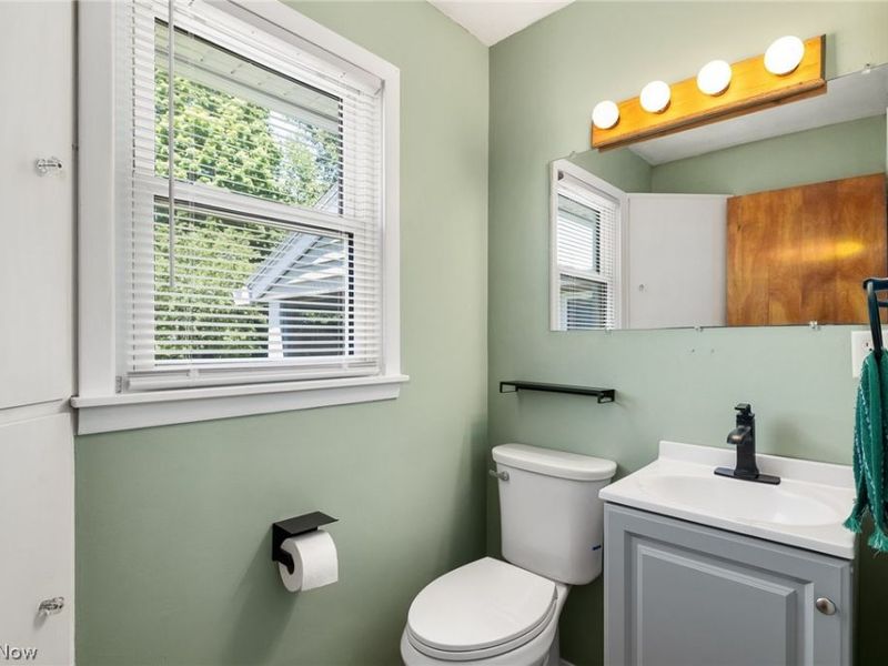 824 E Bank Street, Ashland, OH 44805 Photo 14
