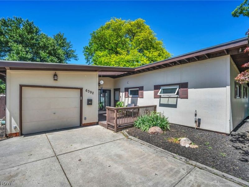 6392 Sherborn Road, Parma Heights, OH 44130 Photo 2