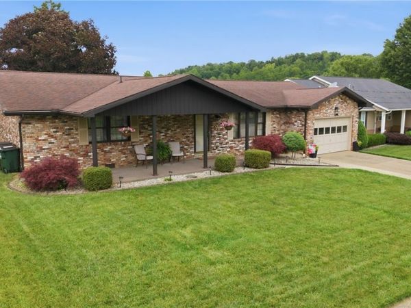 805 Ashberry Drive, Belpre, OH 45714