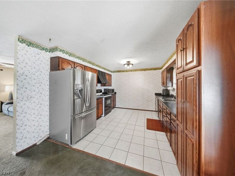 805 Ashberry Drive, Belpre, OH 45714 Photo 11