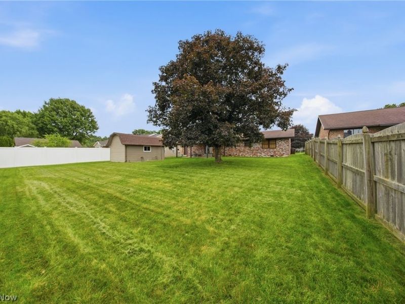 805 Ashberry Drive, Belpre, OH 45714 Photo 31