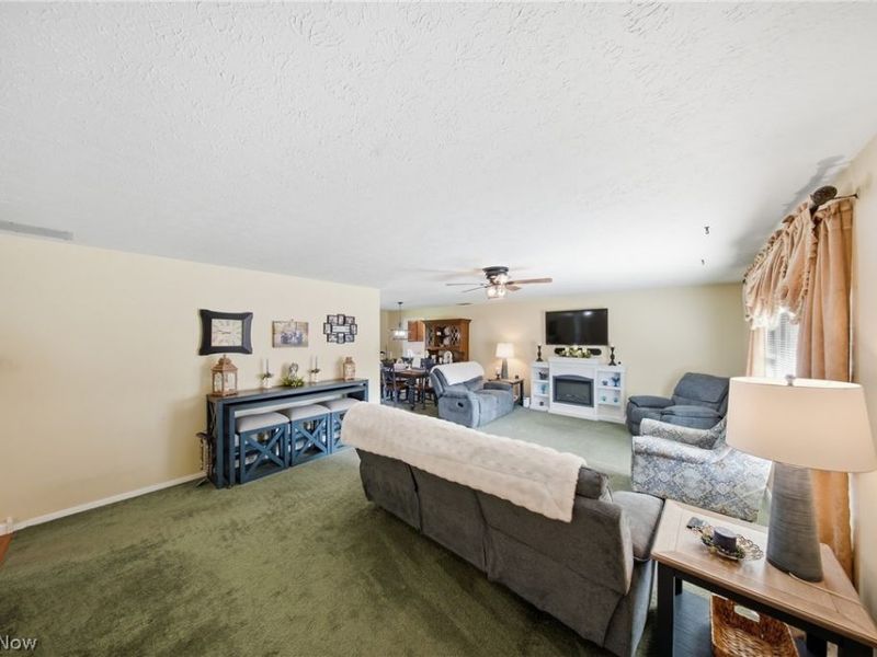 805 Ashberry Drive, Belpre, OH 45714 Photo 6