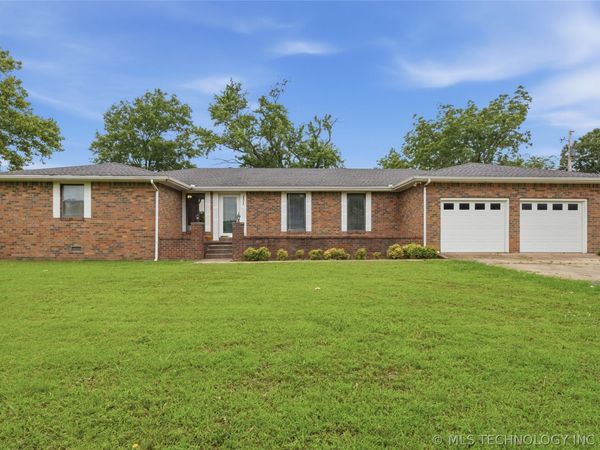 731 N Mississippi Street , Nowata, OK 74048