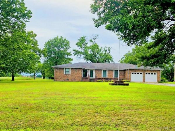 731 N Mississippi Street , Nowata, OK 74048