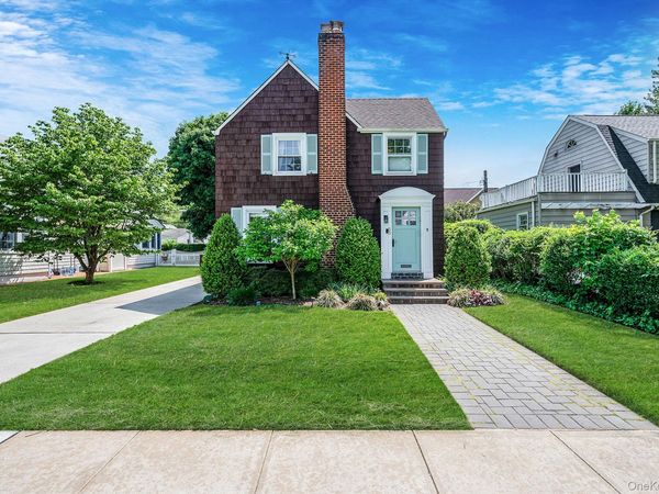 53 Jefferson Street, Garden City, NY 11530