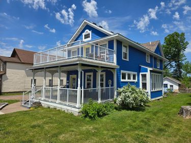 90 Maple Avenue E, Mora, MN 55051