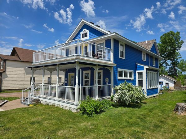90 Maple Avenue E, Mora, MN 55051