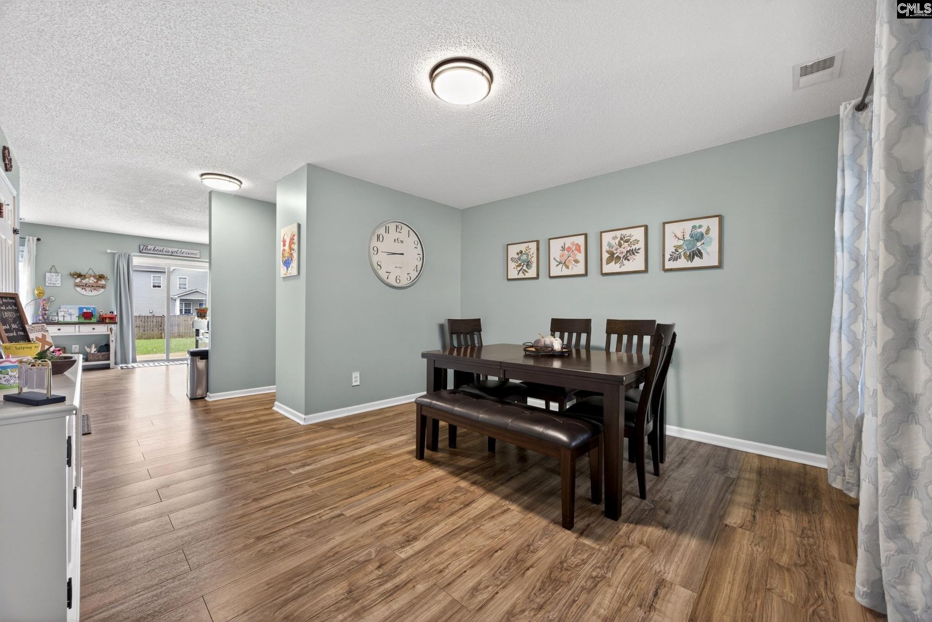 371 Eagle Pointe Drive  Photo 4