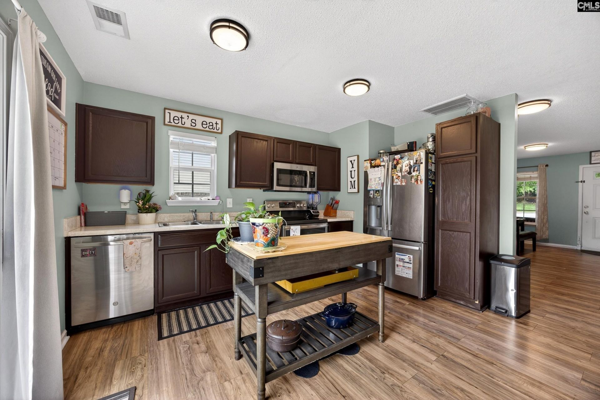 371 Eagle Pointe Drive  Photo 9