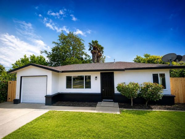 3046 Acampo Rd, Acampo, CA 95220