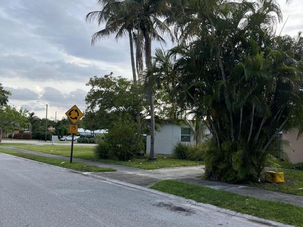 2027 Delphia Street, West Palm Beach, FL 33401