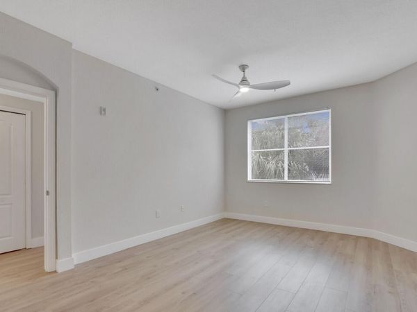 11022 Legacy Drive, Unit 203, Palm Beach Gardens, FL 33410