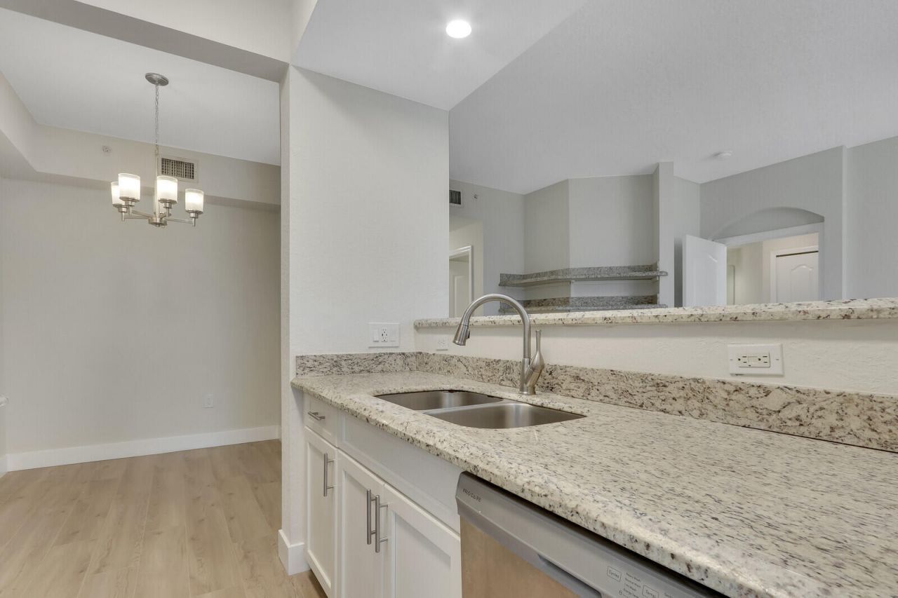 11022 Legacy Drive, Unit 203, Palm Beach Gardens, FL 33410 Photo