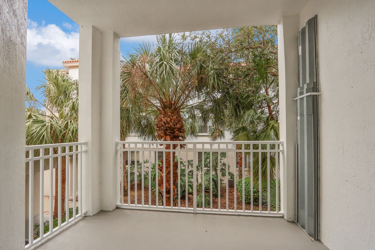 11022 Legacy Drive, Unit 203, Palm Beach Gardens, FL 33410 Photo