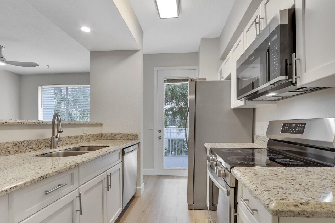 11022 Legacy Drive, Unit 203, Palm Beach Gardens, FL 33410 Photo