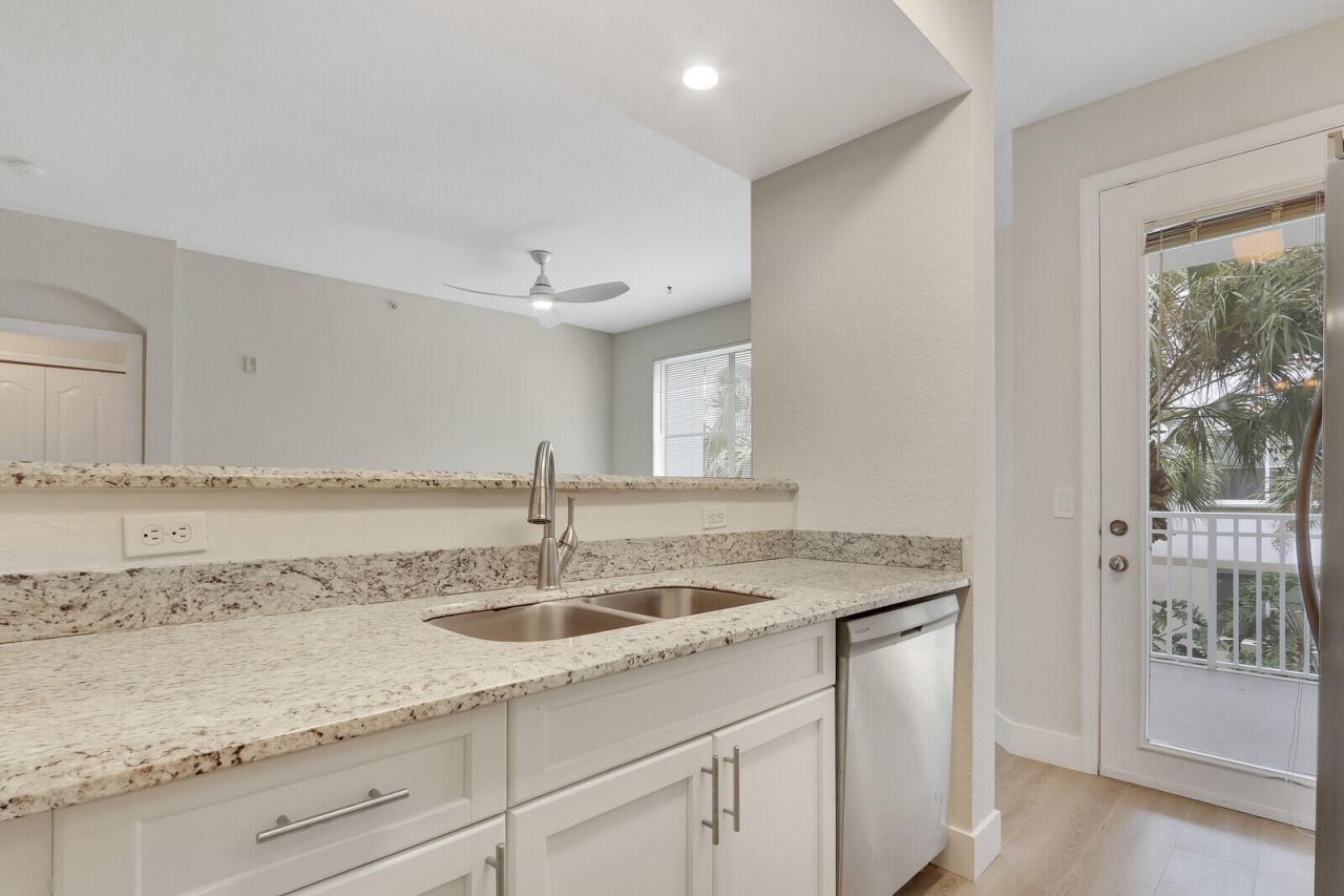 11022 Legacy Drive, Unit 203, Palm Beach Gardens, FL 33410 Photo