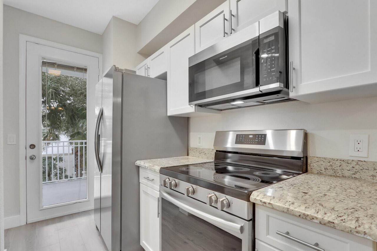 11022 Legacy Drive, Unit 203, Palm Beach Gardens, FL 33410 Photo