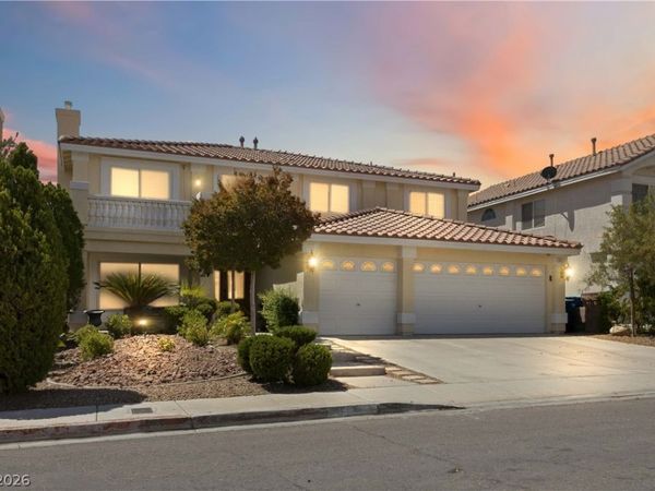 6611 Ironbound Bay Avenue , Las Vegas, NV 89139