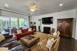 2312 Skyler Drive photo 4