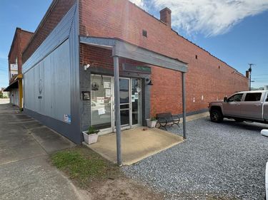 821 Main Street, Altavista, VA 24517