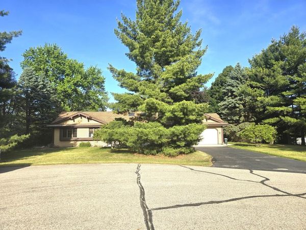 W367S9700 Charnwood LANE, Eagle, WI 53119