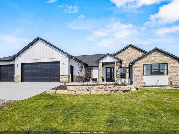 5752 N SEQUOIA DRIVE, Appleton, WI 54913