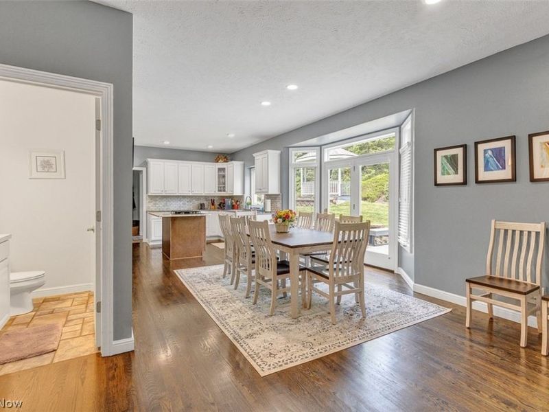 7937 Pinehurst Drive, Kirtland, OH 44094 Photo 11