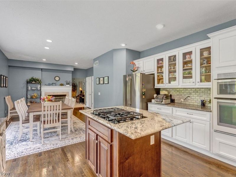 7937 Pinehurst Drive, Kirtland, OH 44094 Photo 14