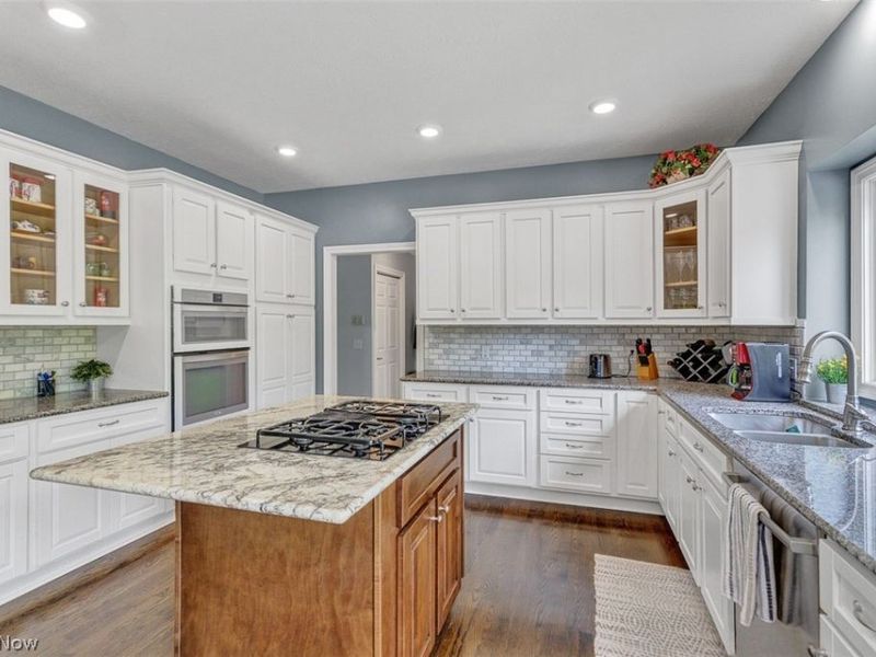 7937 Pinehurst Drive, Kirtland, OH 44094 Photo 15